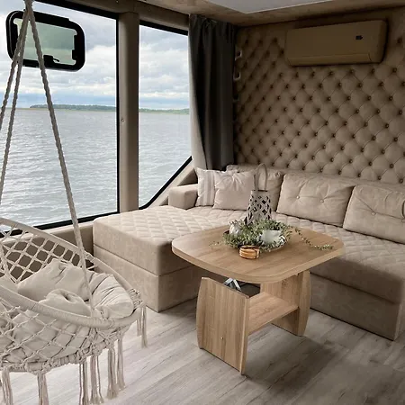 Luxboot Apartment *